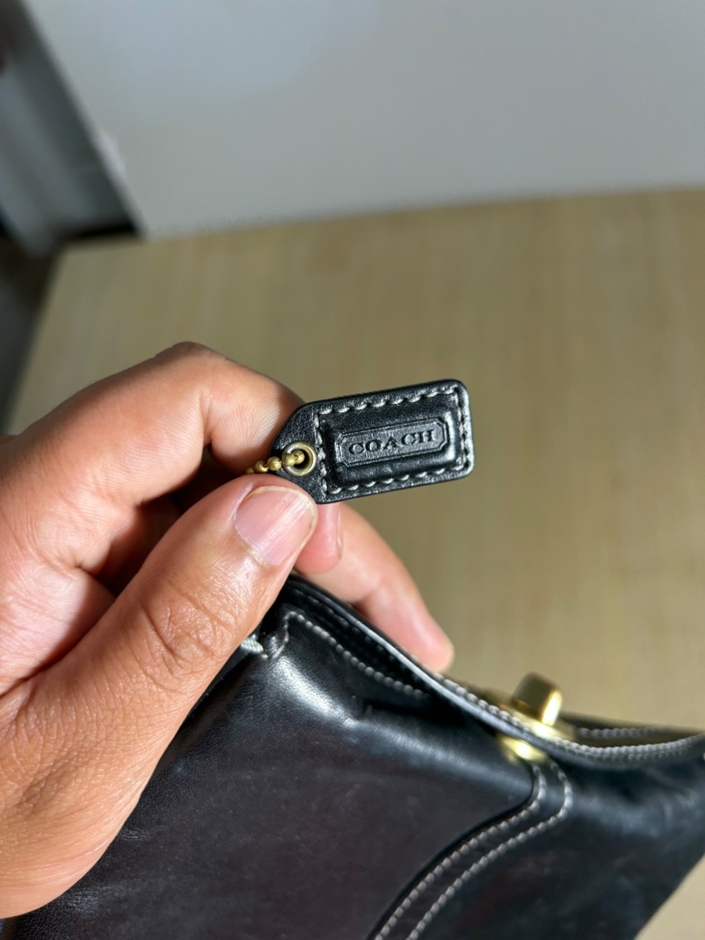 Vintage Coach Black leather Coach Mini Shoulder Bag Wristlet With Brass Hardware - Picture 4 of 9